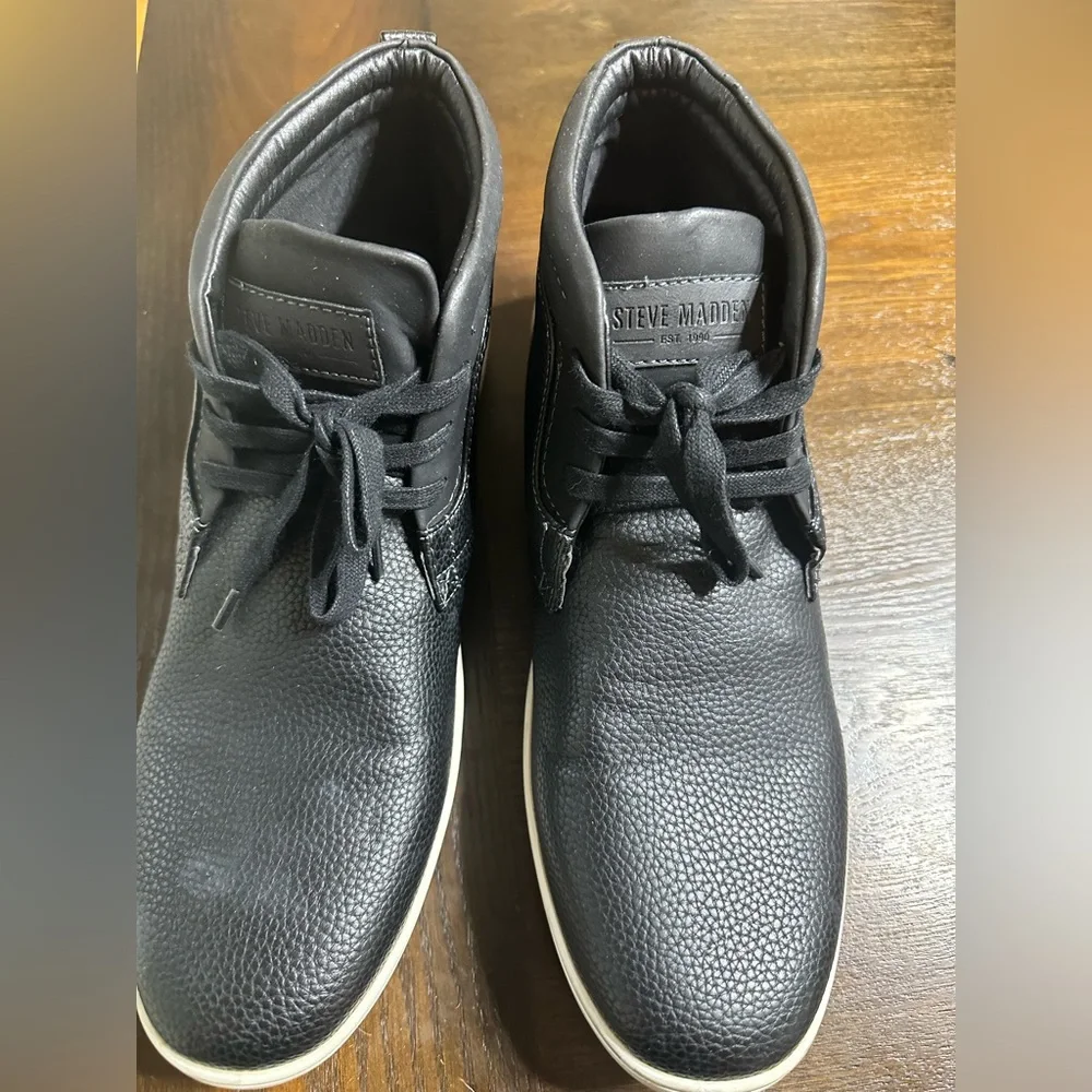 Steve Madden Black Leather Chukka Boots‎ with White Sole
